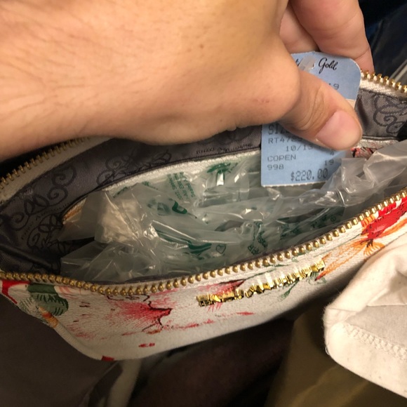 Enzo flower shoulder purse - Picture 7 of 7